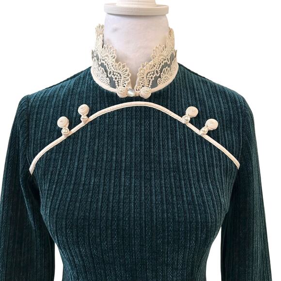 SOLD SOLD SOLD Romantic Vintage Lace High Neck Rosette SMALL Elegant Embellished - Picture 4 of 10